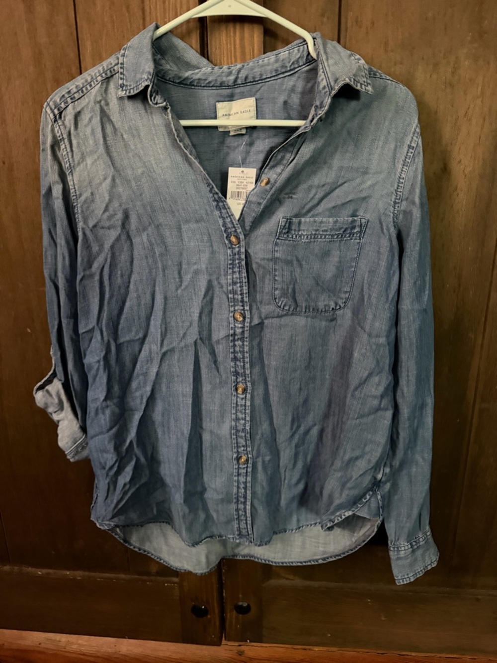 American Eagle Outfitters Blue Denim Button-Up Shirt 0025